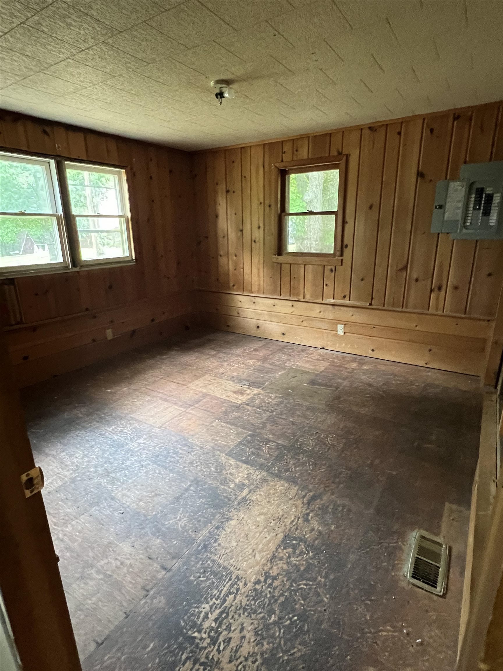 7551 John R Court Lake, MI 48632 - Photo 10 of 23