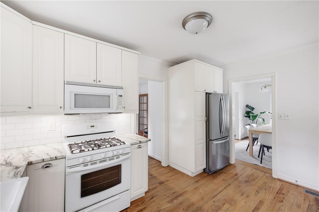 2605 Woodridge Drive Decatur, GA 30033 - Photo 11 of 28