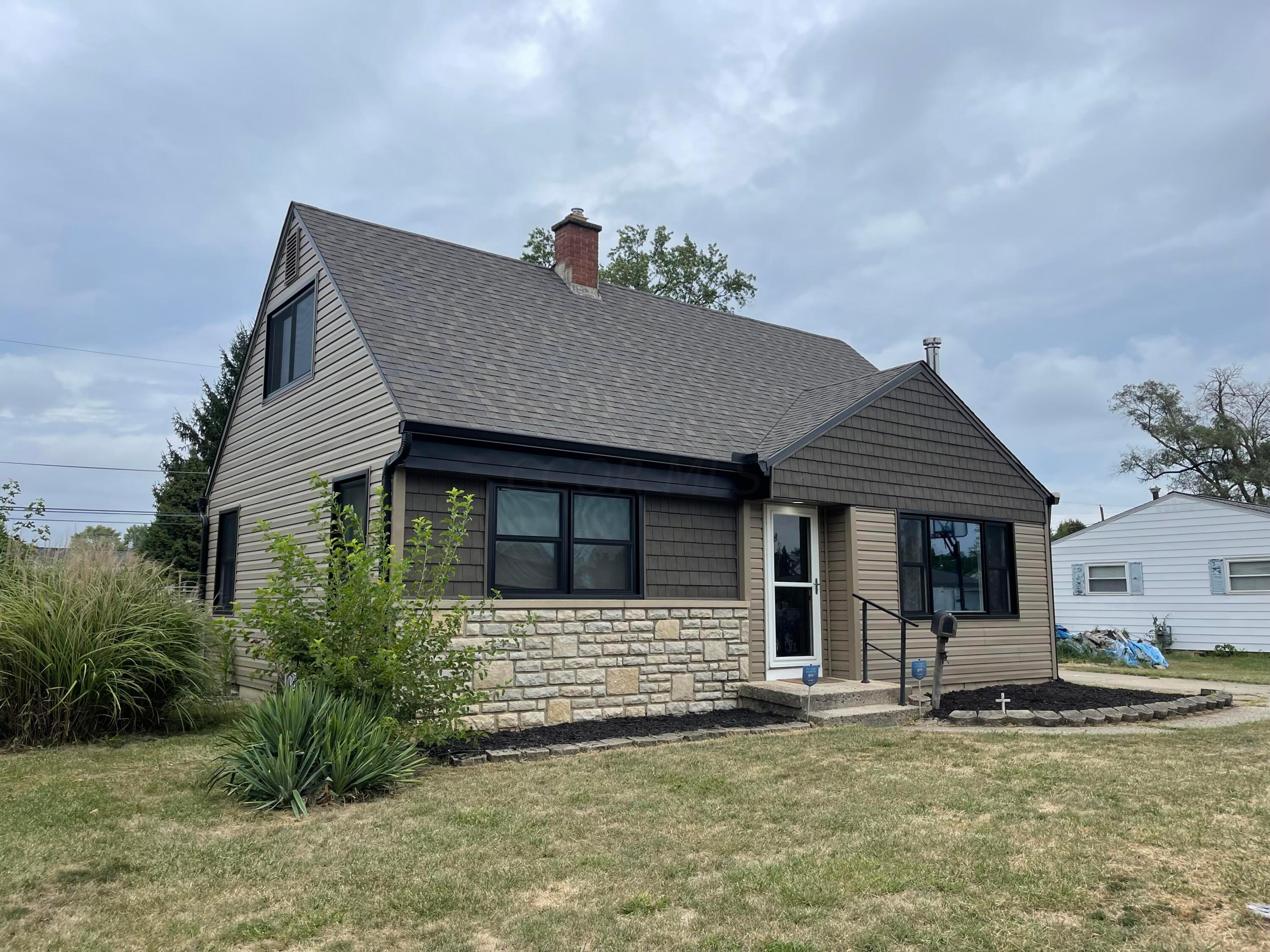 4228 Etna Street Columbus, OH 43213 - Photo 2 of 3 IMG_3497