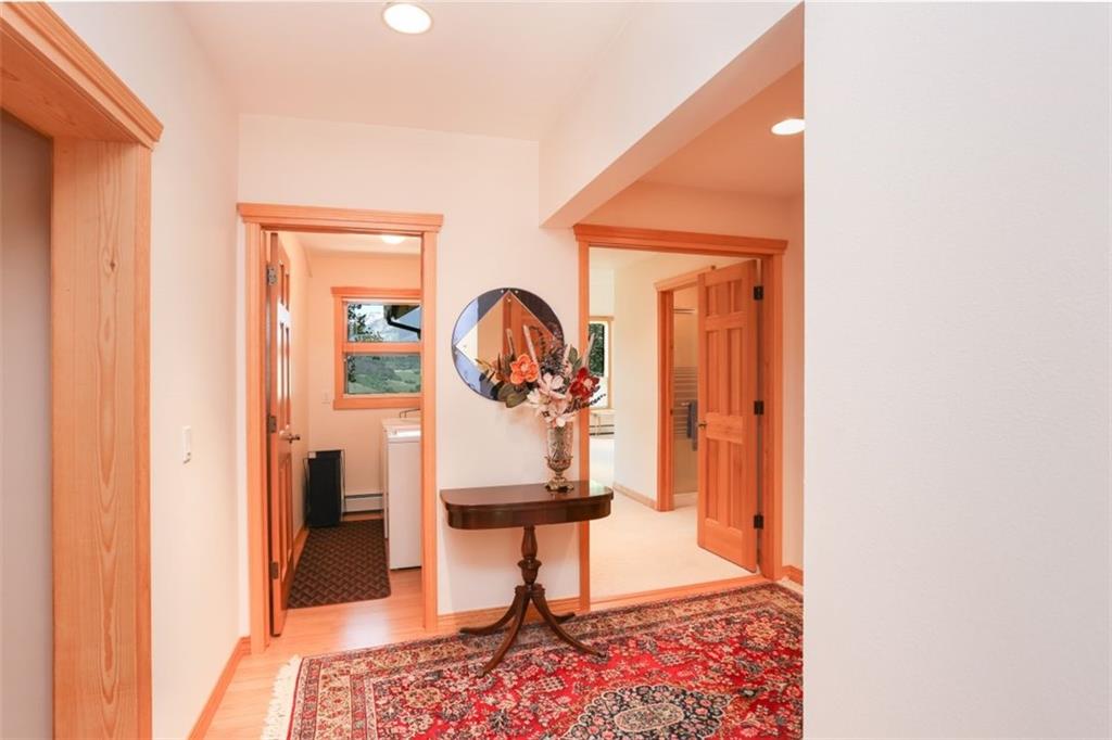 99 M Road Silverthorne, CO 80498 - Photo 4 of 33 a view of living room