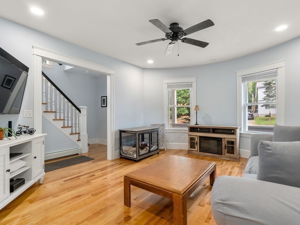 39 Narragansett Avenue Worcester, MA 01607 - Photo 13 of 31