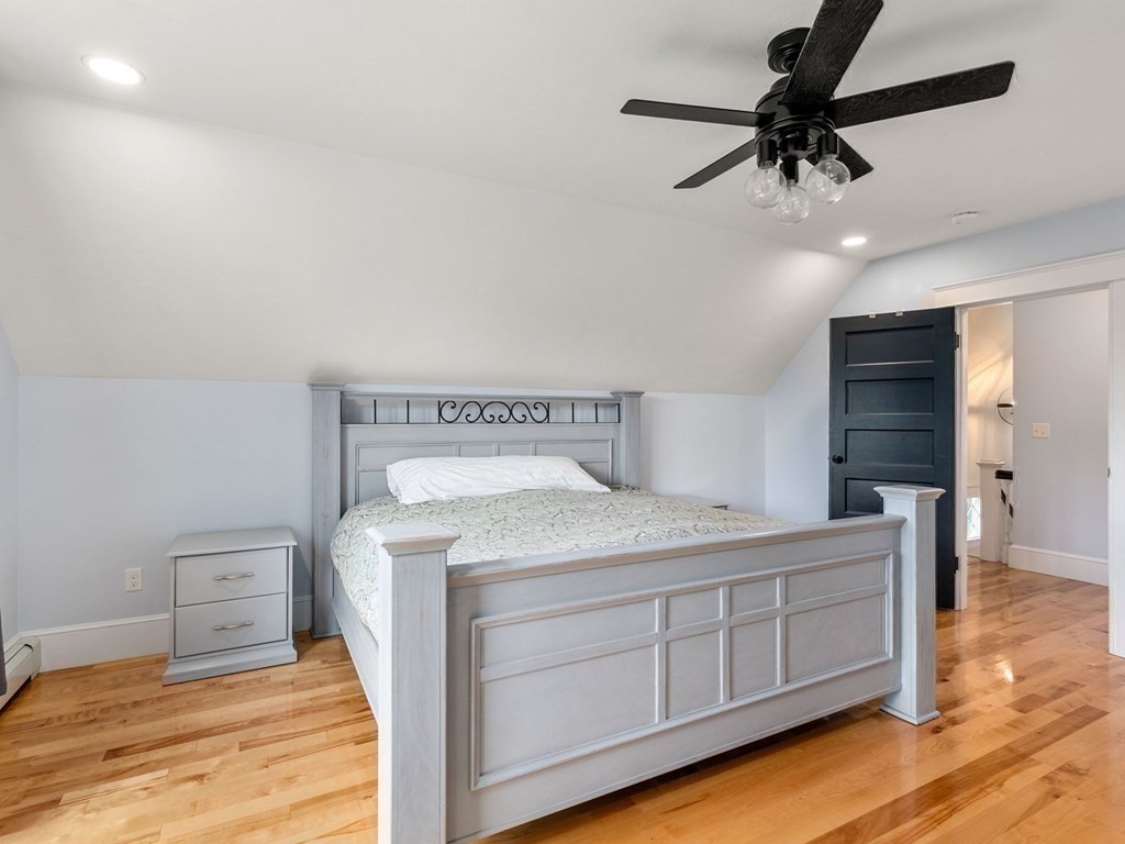 39 Narragansett Avenue Worcester, MA 01607 - Photo 15 of 31