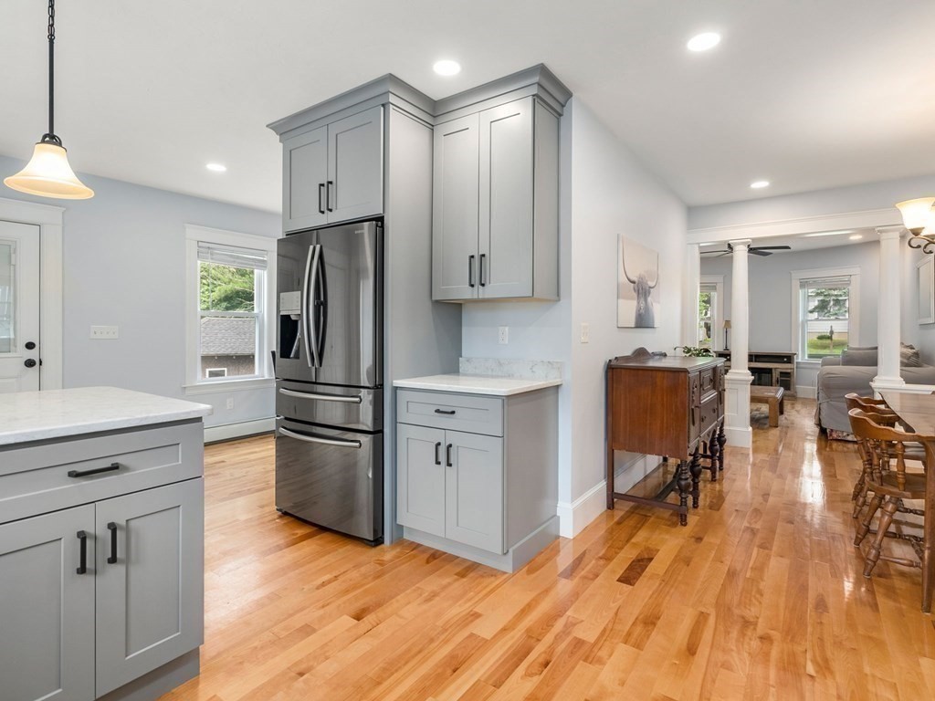 39 Narragansett Avenue Worcester, MA 01607 - Photo 7 of 31