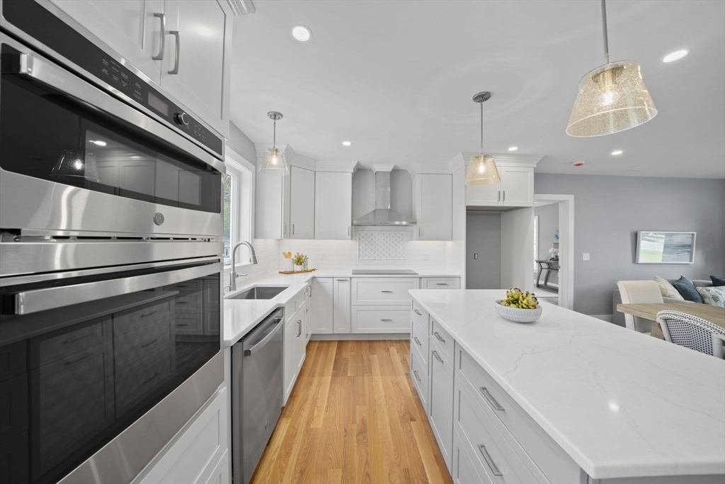 40 Signal Hill Road Marshfield, MA 02050 - Photo 3 of 39
