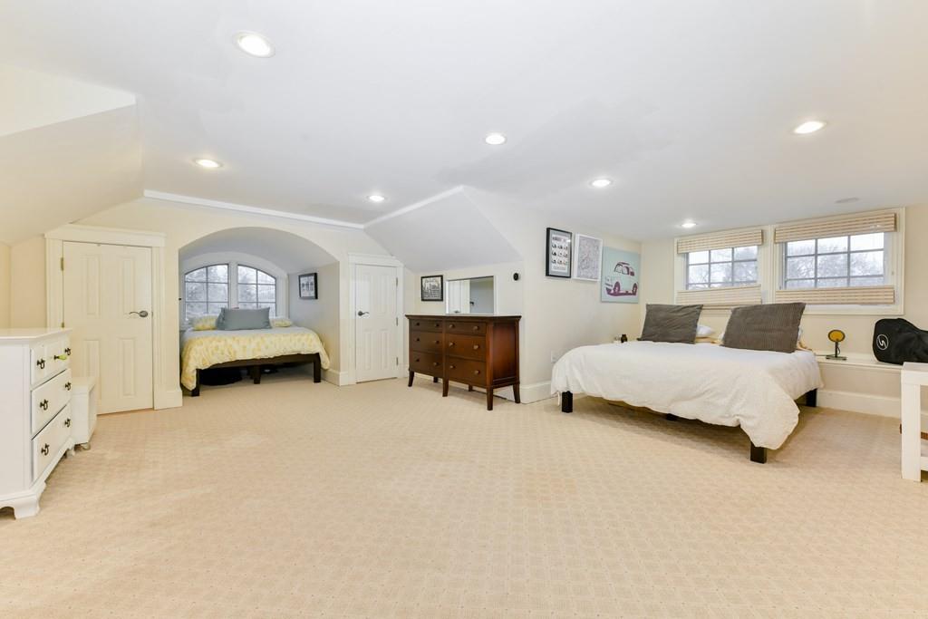 176 Clinton Road Brookline, MA 02445 - Photo 21 of 24