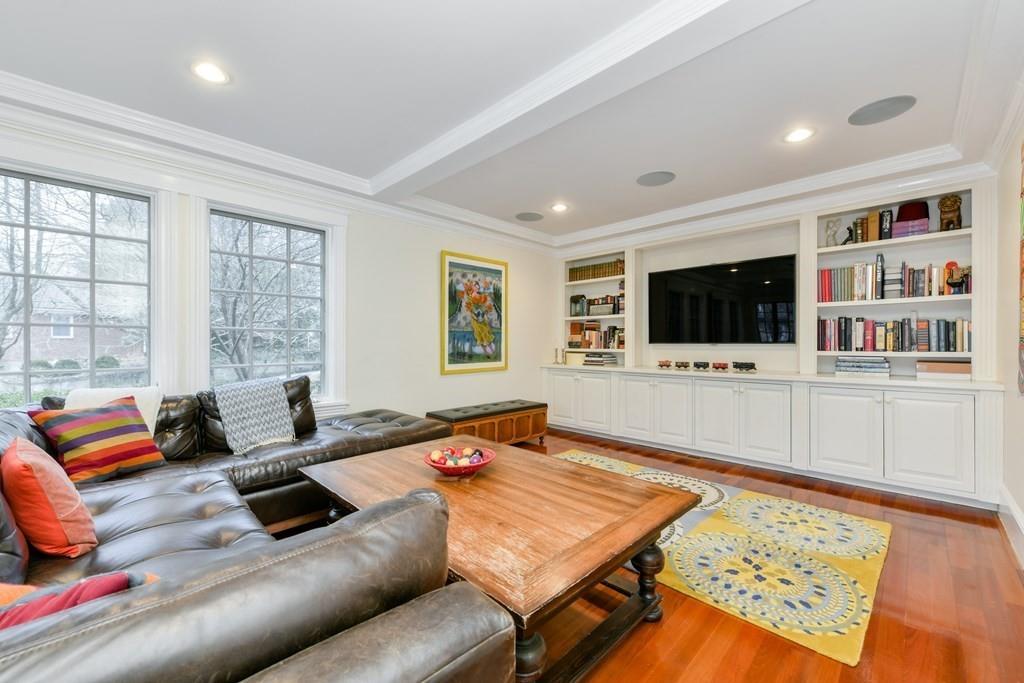 176 Clinton Road Brookline, MA 02445 - Photo 9 of 24