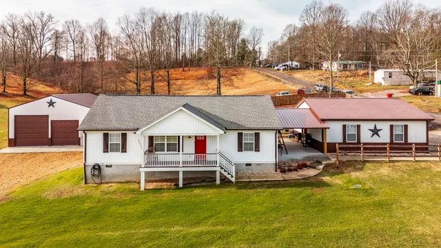 $490,000 | 15 Raccoon Road, Westmoreland, TN 37186