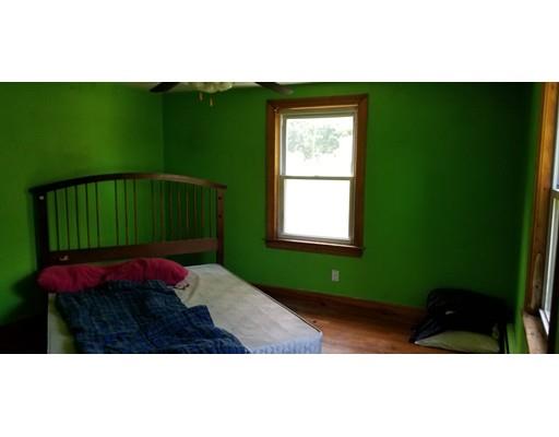 34 Manning Road Chelmsford, MA 01824 - Photo 17 of 30 a view of balcony with a garden