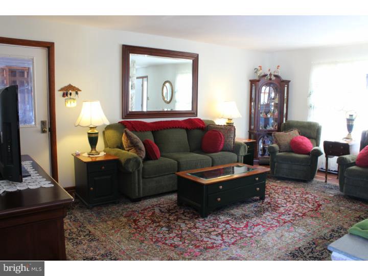 3301 Miller Road Pennsburg, PA 18073 - Photo 8 of 25 Family Room
