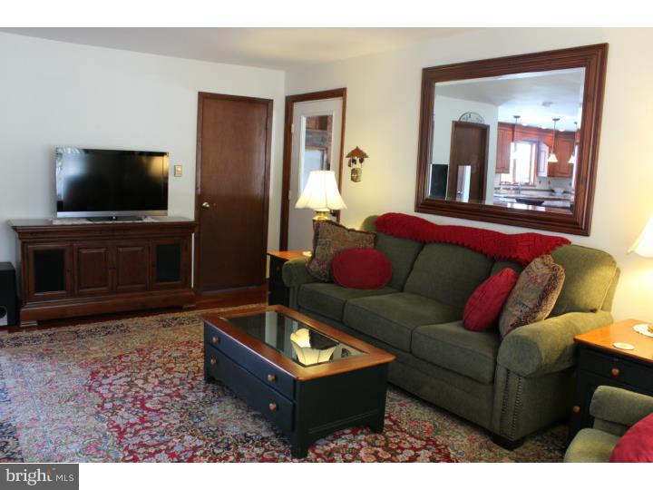 3301 Miller Road Pennsburg, PA 18073 - Photo 9 of 25 Family Room