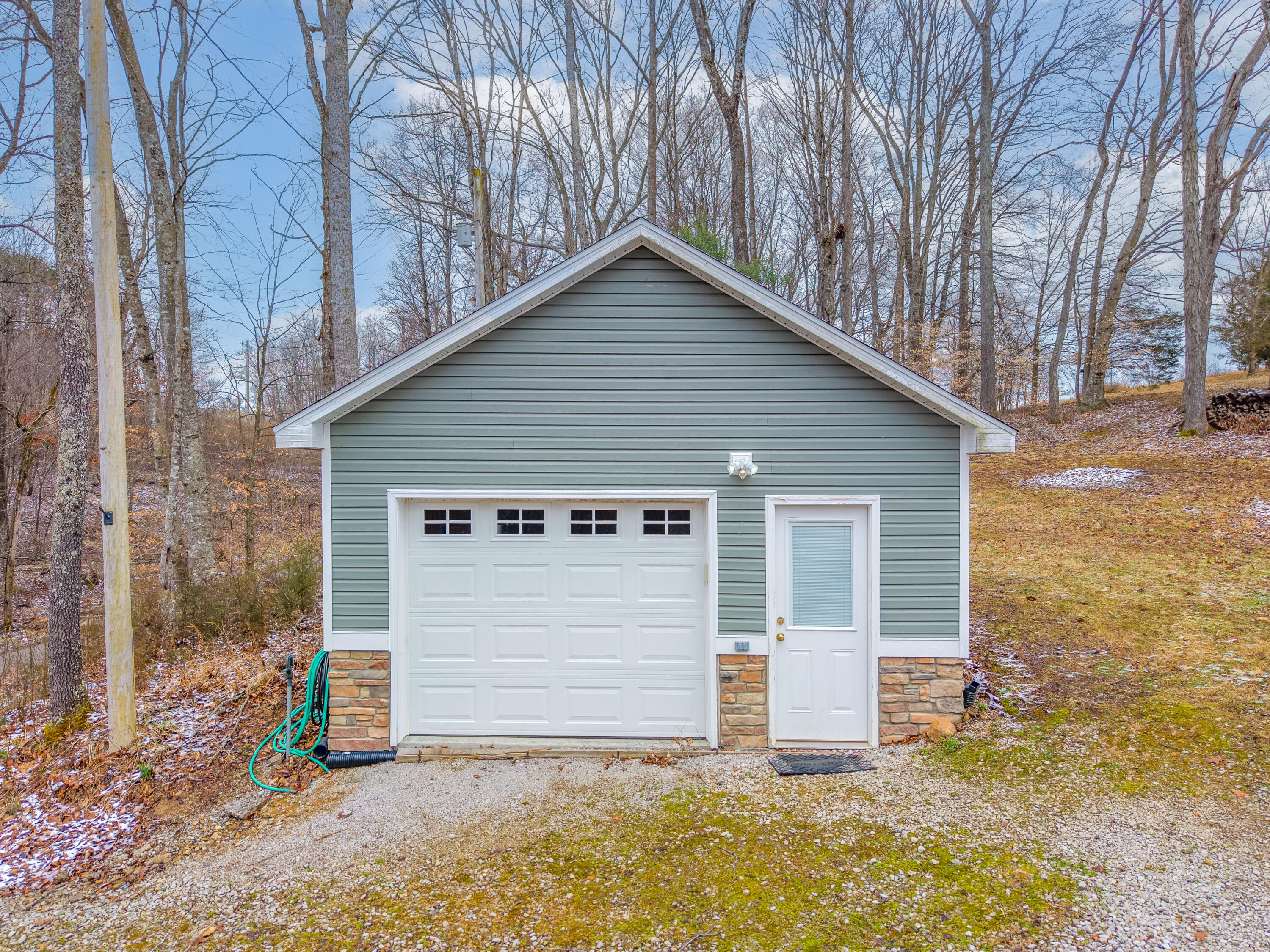 185 Woods Road Nancy, KY 42544 - Photo 56 of 67 185 Woods Lane-15
