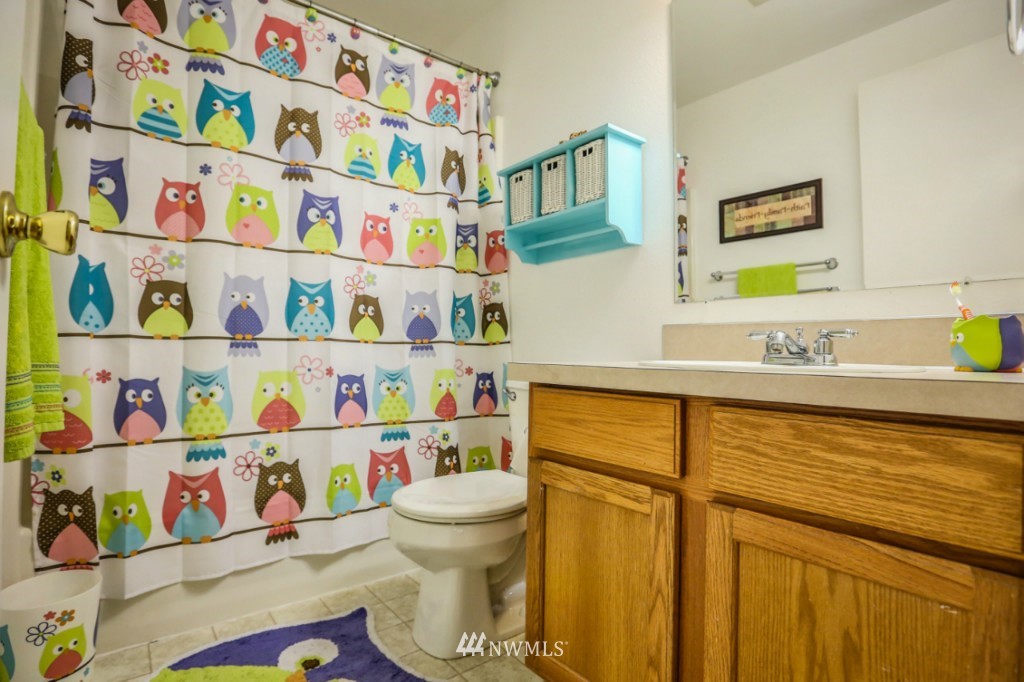 7341 East Collins Road Port Orchard, WA 98366 - Photo 8 of 18 Gallery Image 8