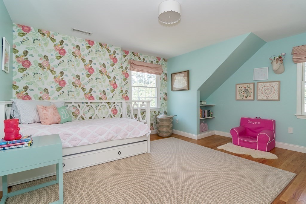 15 River Glen Road Wellesley, MA 02481 - Photo 13 of 22