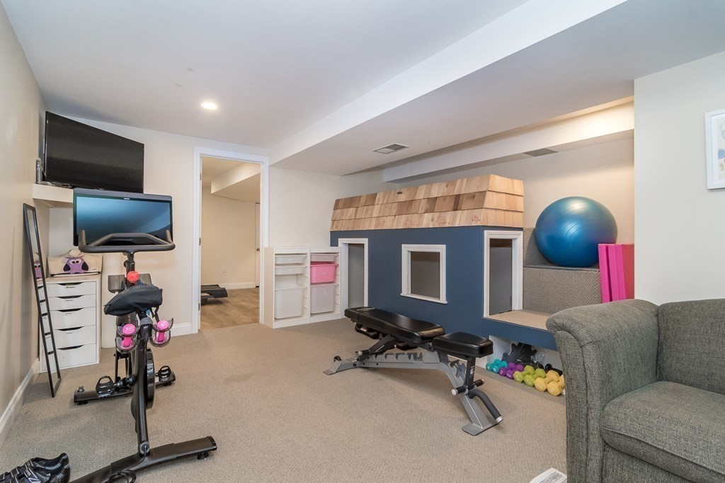 15 River Glen Road Wellesley, MA 02481 - Photo 19 of 22