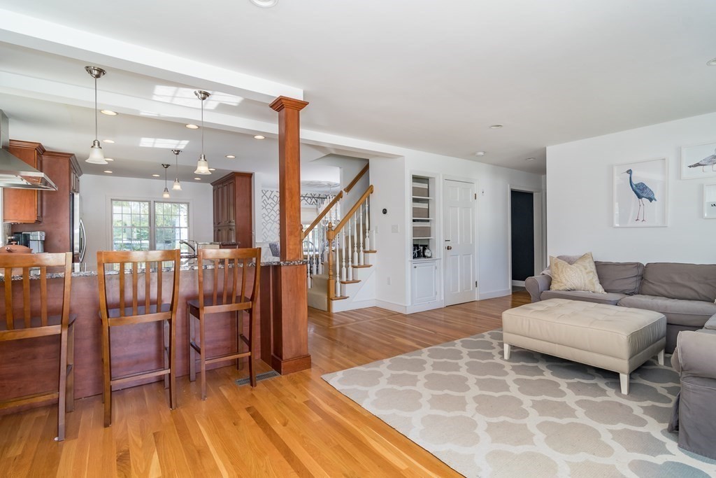 15 River Glen Road Wellesley, MA 02481 - Photo 7 of 22