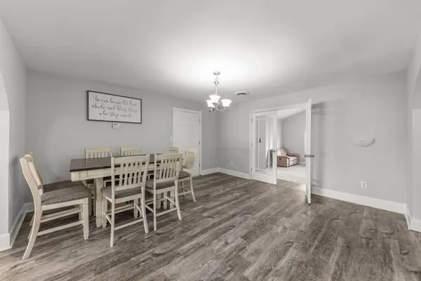 $330,000 | 916 Barber Lane, Joliet, IL 60435