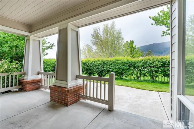 a view of outdoor space yard and porch