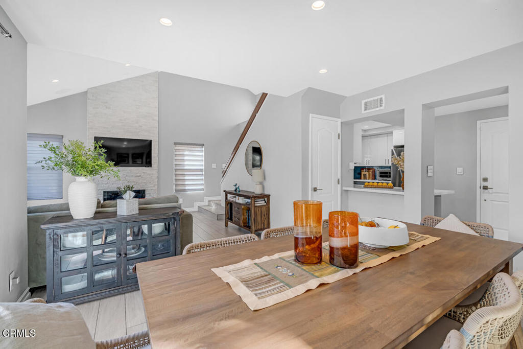 6301 Honolulu Avenue, Unit 47 Tujunga, CA 91042 - Photo 11 of 40 a living room with furniture and wooden floor