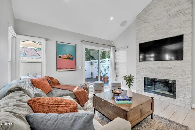 $850,000 | 6301 Honolulu Avenue, Unit 47, Tujunga, CA 91042