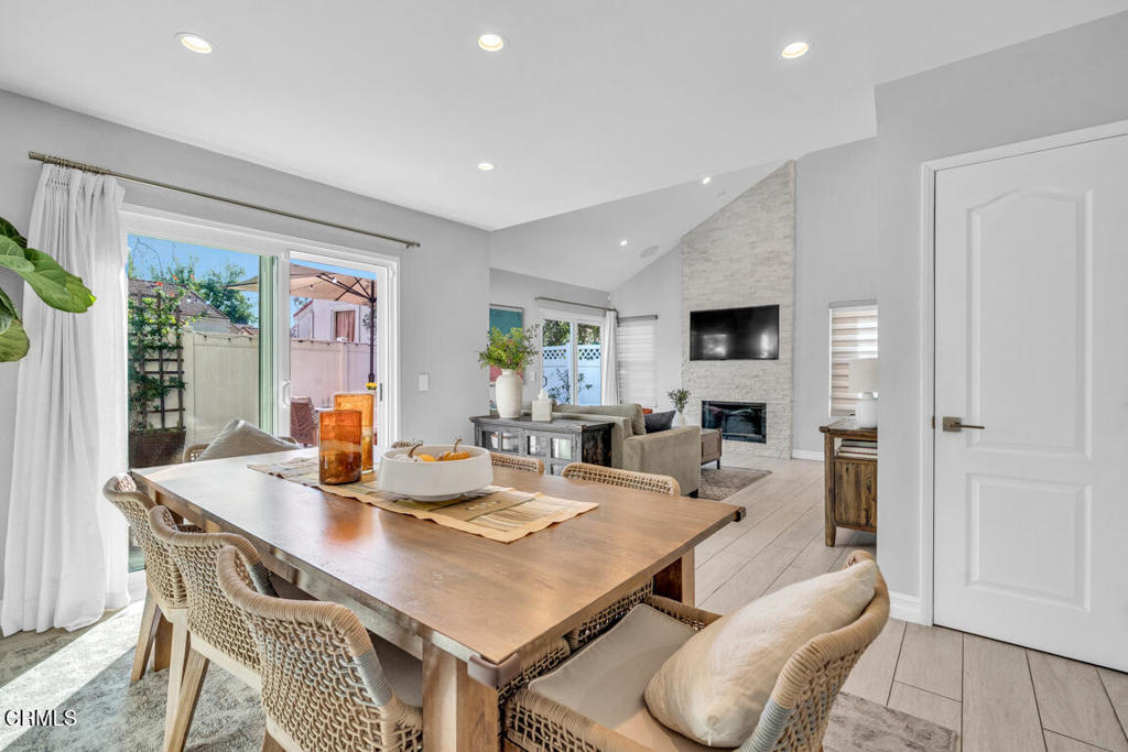 6301 Honolulu Avenue, Unit 47 Tujunga, CA 91042 - Photo 10 of 40 a view of a dining room with furniture