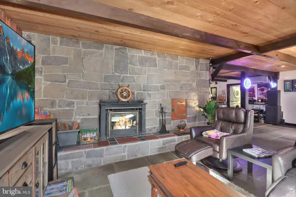 $1,250,000 | 713 Ardsley Court, Yardley, PA 19067