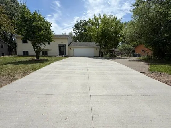 $395,000 | 2718 140th Lane Northwest, Andover, MN 55304