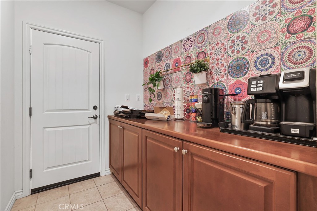 16483 Minneola Avenue Riverside, CA 92503 - Photo 14 of 32