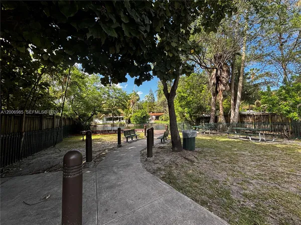 $1,900 | 8240 Northeast 3rd Avenue, Miami, FL 33138