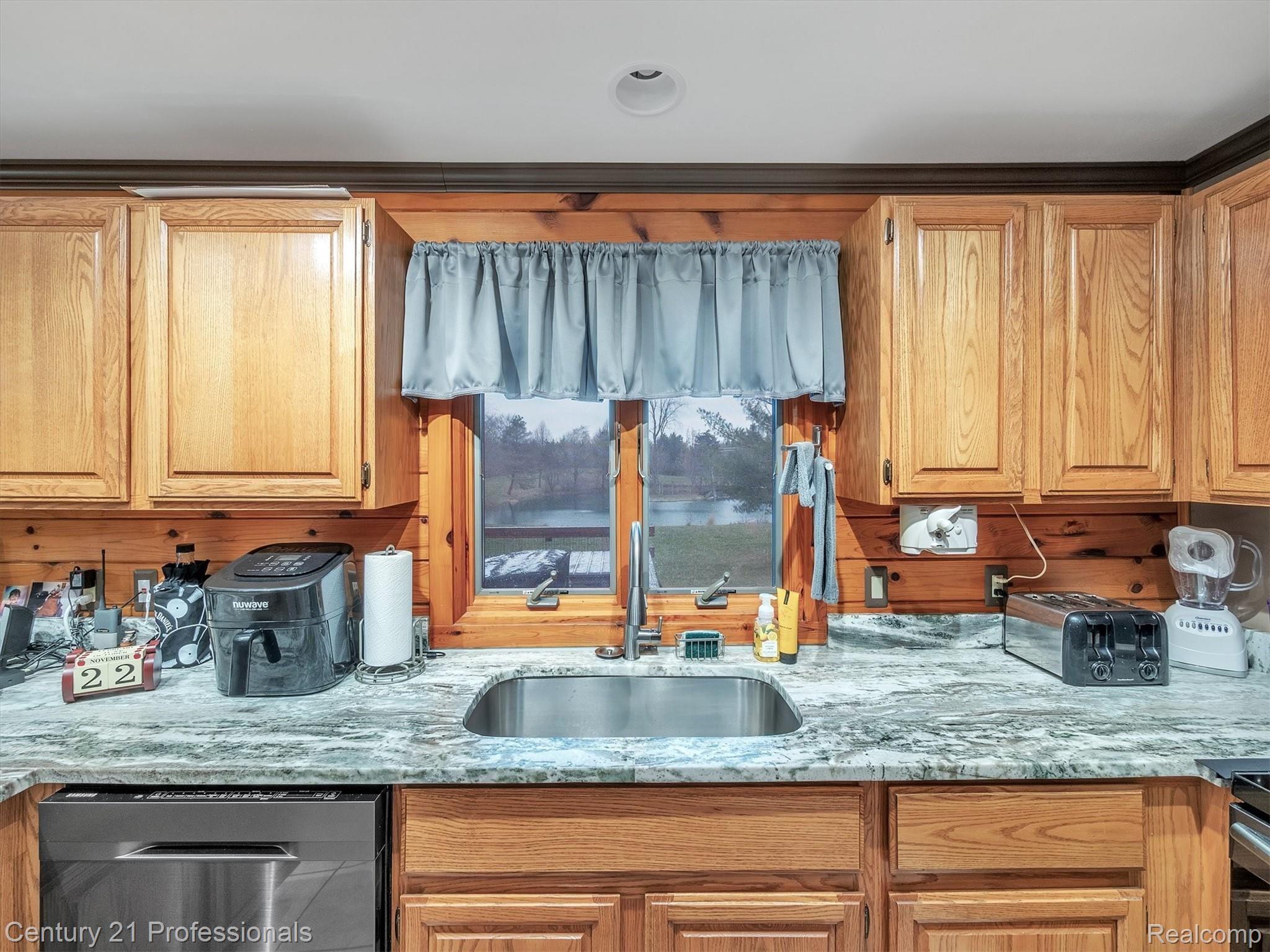 12862 Foley Road Emmett, MI 48022 - Photo 14 of 83 16-12862 Foley Rd--windowstill-realestate-photography-18.jpg
