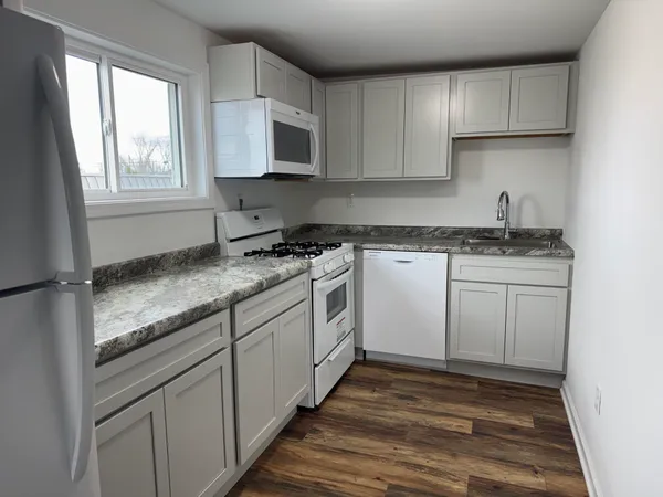 $2,300 | 24408 75th Street, Salem, WI 53168