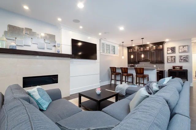 $1,499,999 | 2847 West Division Street, Chicago, IL 60622