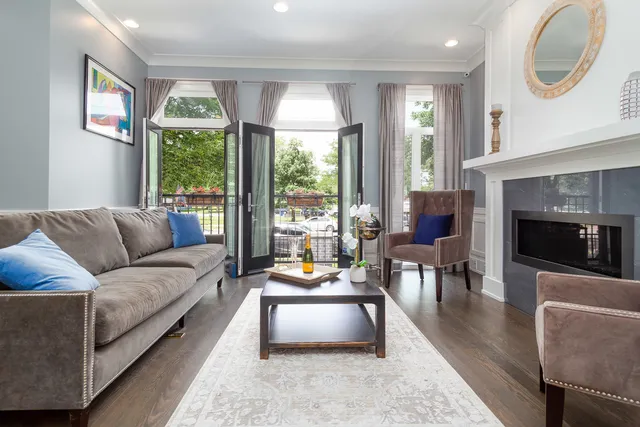 $1,499,999 | 2847 West Division Street, Chicago, IL 60622