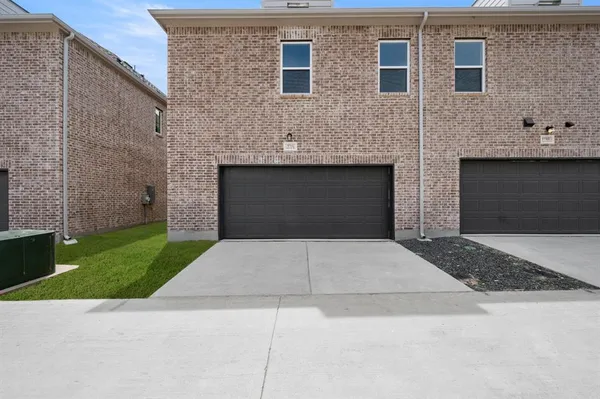$379,000 | 5712 Lakeview Drive, Watauga, TX 76148