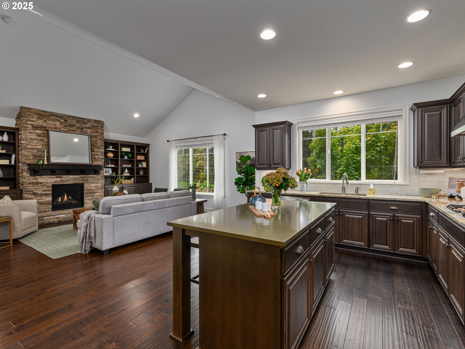 18706 Bryant Road Lake Oswego, OR 97034 - Photo 8 of 38 Kitchen/Living Room