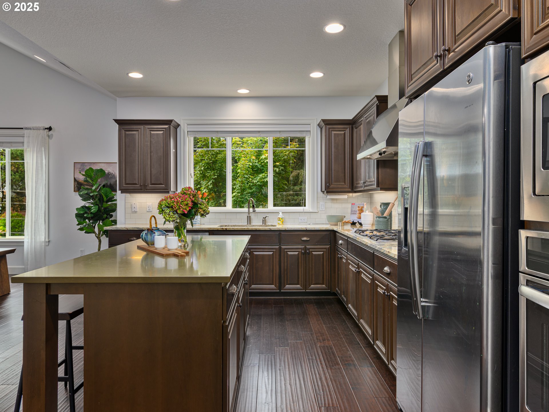 18706 Bryant Road Lake Oswego, OR 97034 - Photo 9 of 38 Gallery Image 9