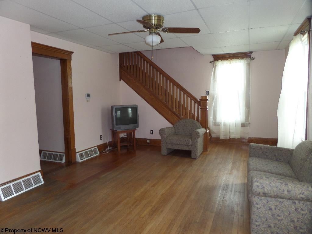 139 Ridenour Street Clarksburg, WV 26301 - Photo 4 of 18 Gallery Image 4