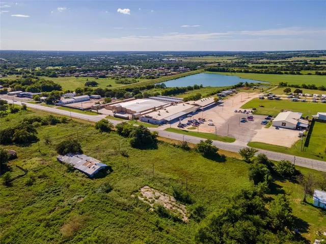 $3,600,000 | 1866 East Washington Street, Stephenville, TX 76401