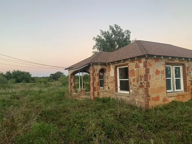 $3,600,000 | 1866 East Washington Street, Stephenville, TX 76401