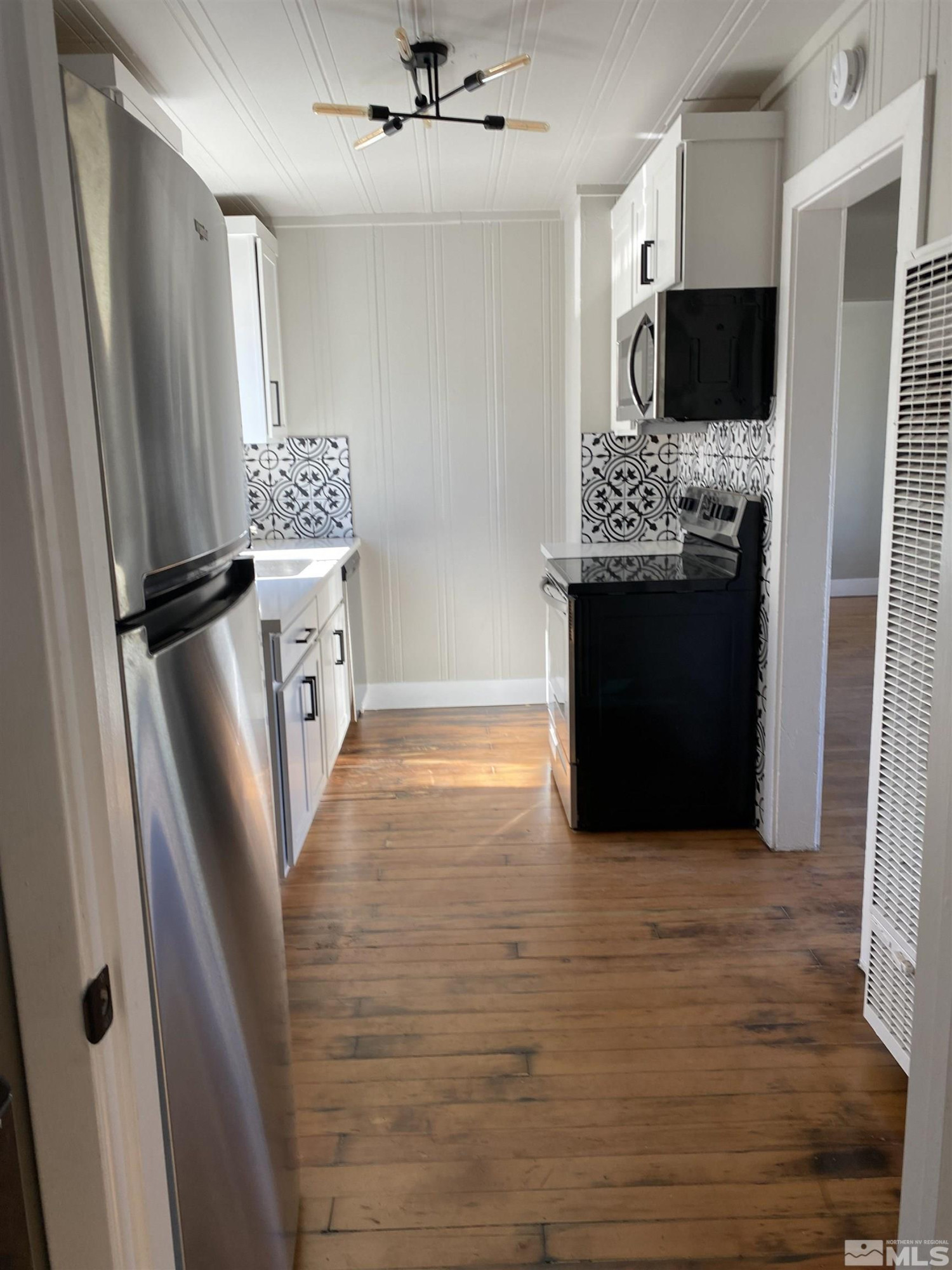 210 Cheney Street Reno, NV 89502 - Photo 8 of 20 Photo 8