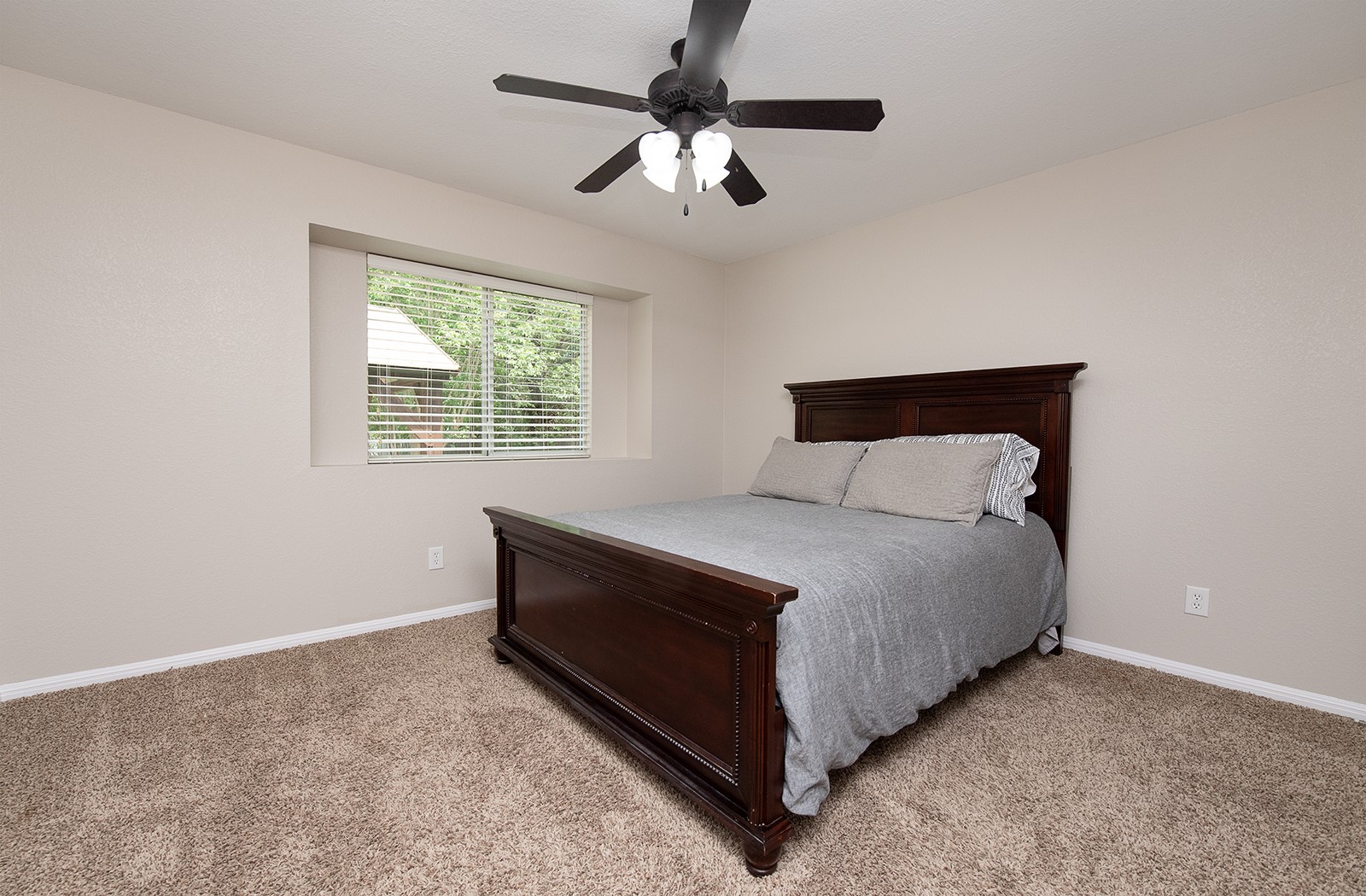 118 Chestnut Court Georgetown, TX 78633 - Photo 18 of 31 a bedroom with a bed and window