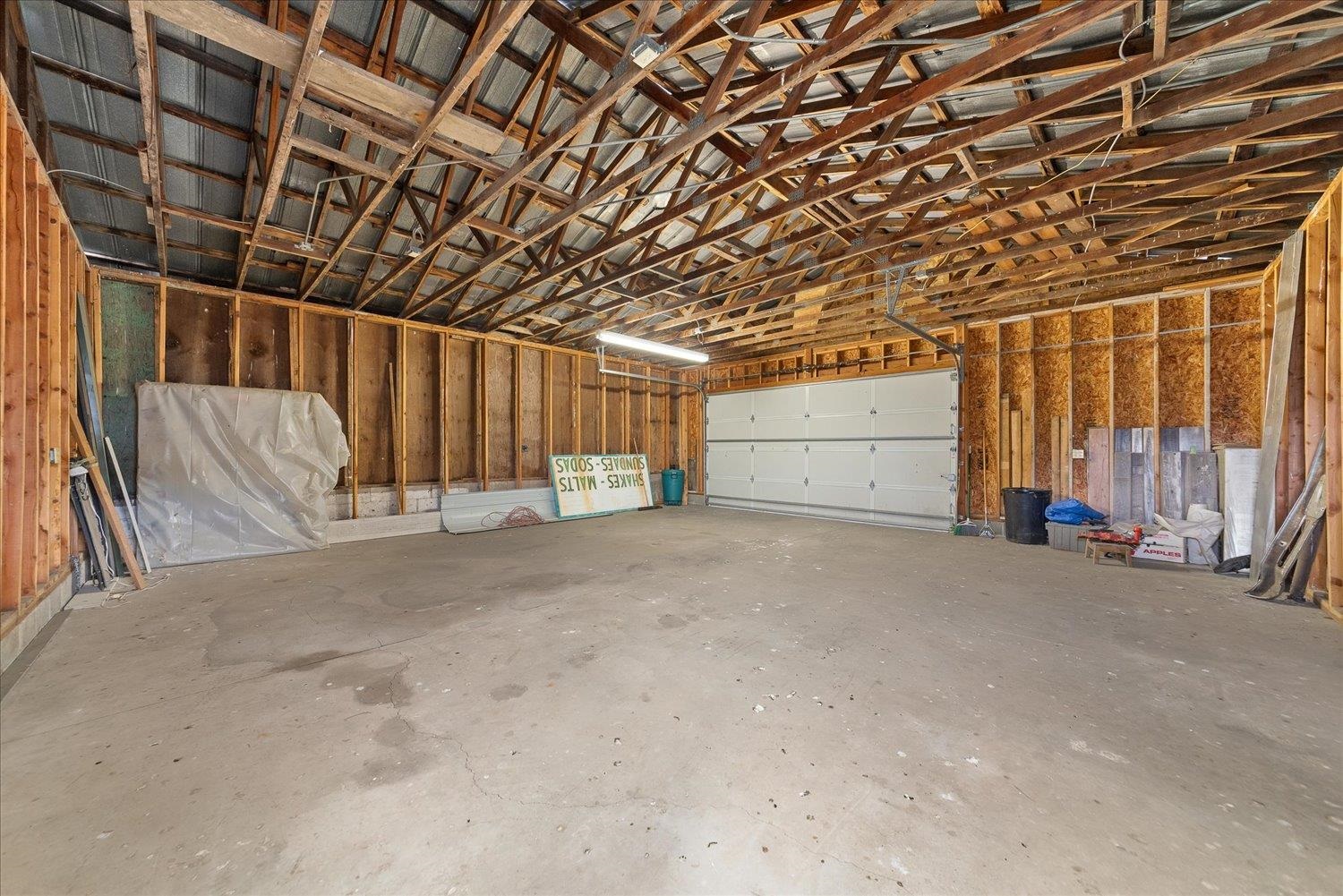 20211 North Austin Road Colbert, WA 99005 - Photo 8 of 49