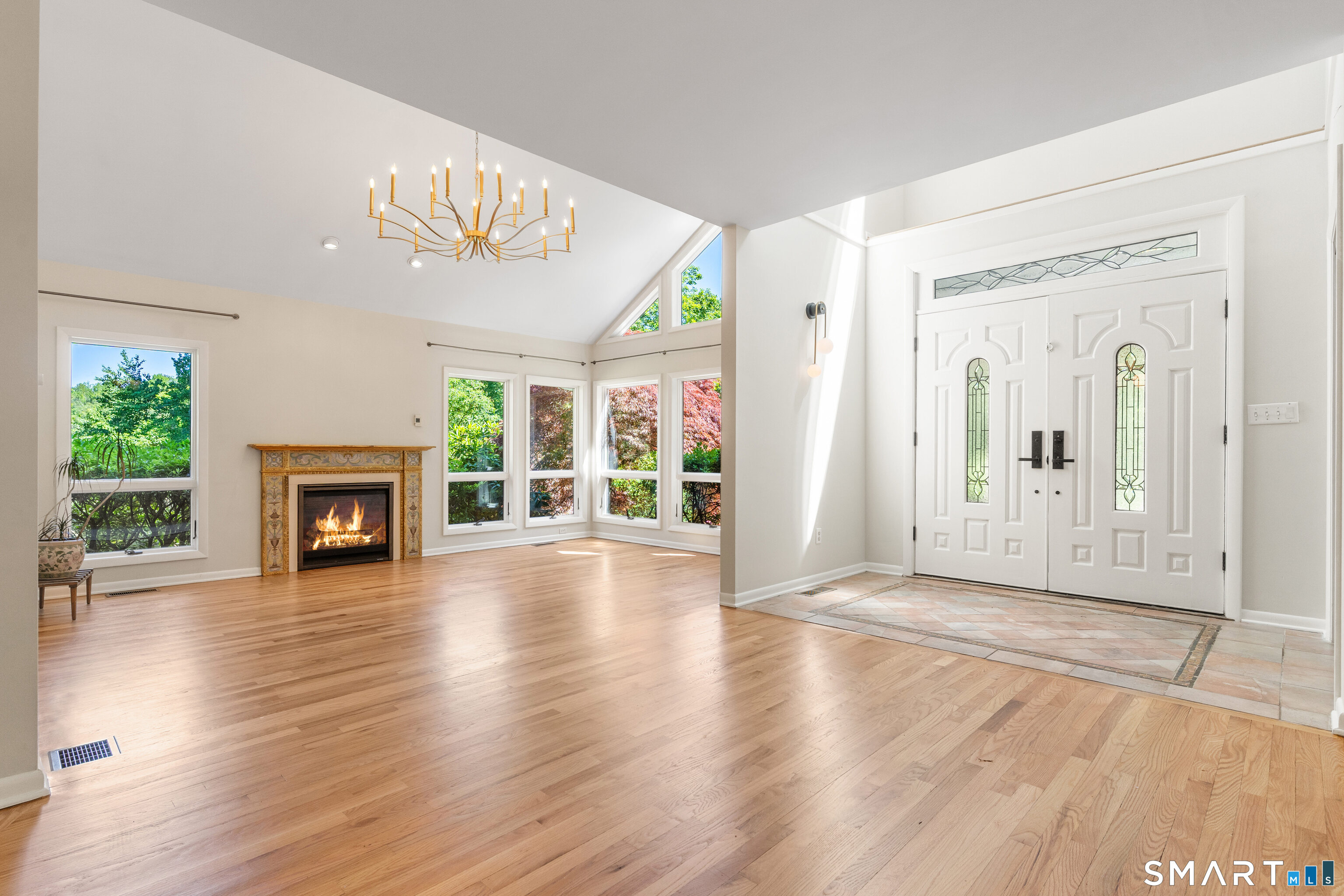 84 Sawmill Road Branford, CT 06405 - Photo 7 of 40
