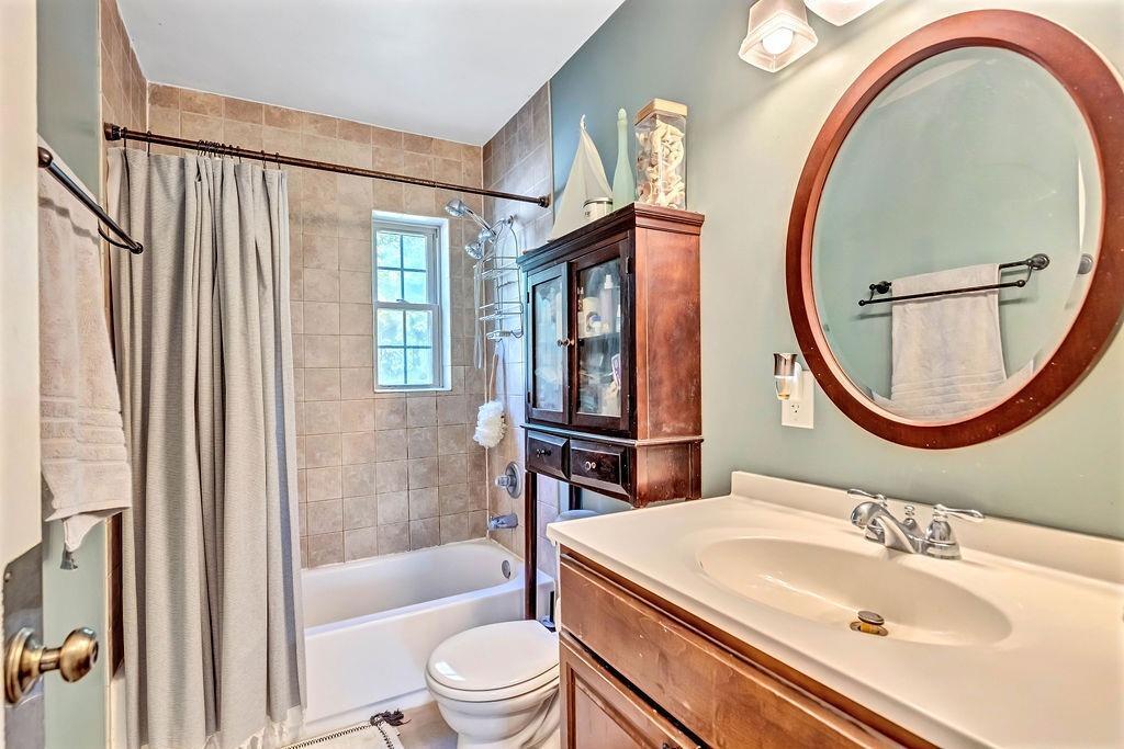 5282 Belclare Road Cincinnati, OH 45247 - Photo 17 of 25 Gallery Image 17