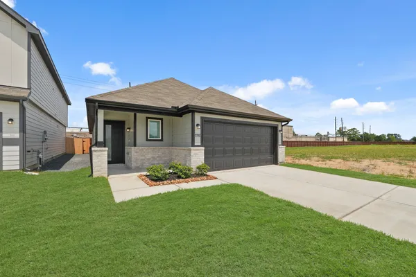 $259,990 | 2202 Thorpe Grv Court, Houston, TX 77090