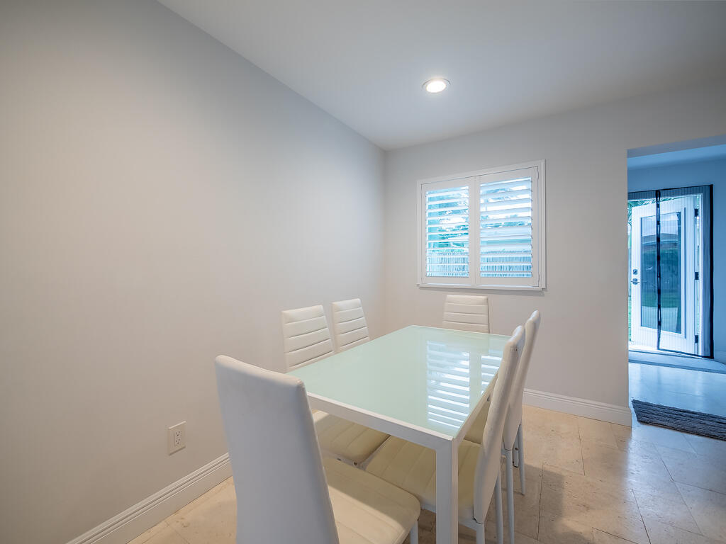 300 Northeast 23rd Street Boca Raton, FL 33431 - Photo 11 of 28 Boca-17