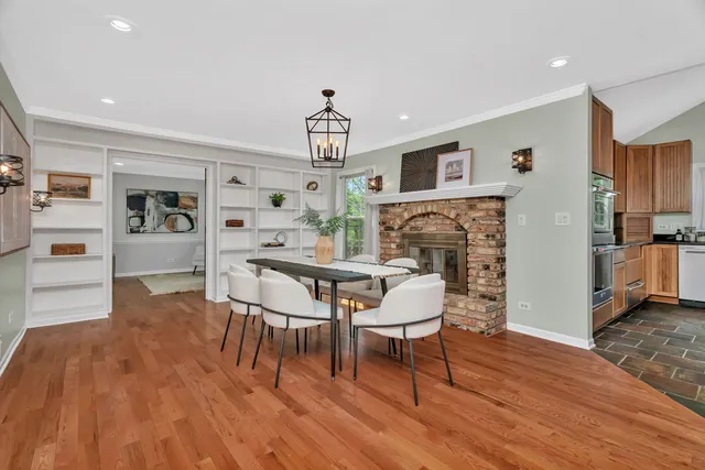 $695,000 | 336 Brooklea Court, Naperville, IL 60565