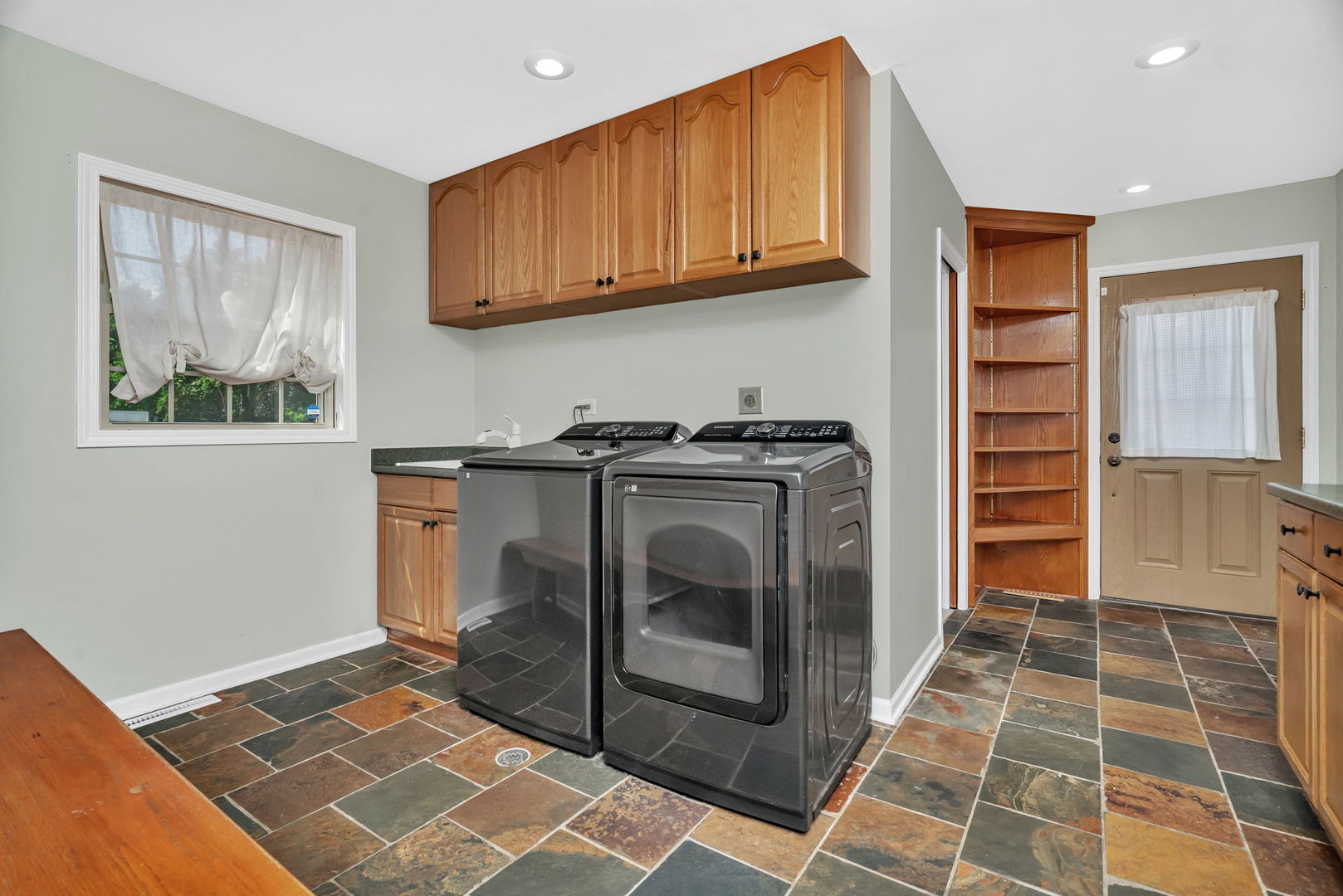 336 Brooklea Court Naperville, IL 60565 - Photo 26 of 39