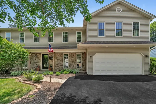 $695,000 | 336 Brooklea Court, Naperville, IL 60565