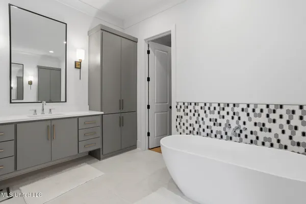 $979,000 | 703 Ivywood Court, Madison, MS 39110