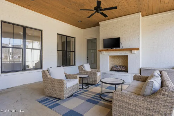 $979,000 | 703 Ivywood Court, Madison, MS 39110